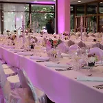 Crocus Hotel 4*
