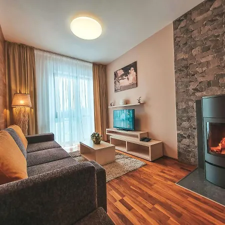 Crocus Hotel 4*
