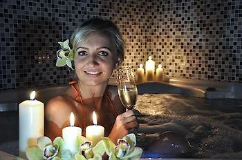 Hotel Crocus 4*