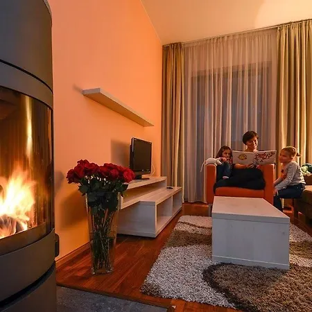Hotel Crocus 4*