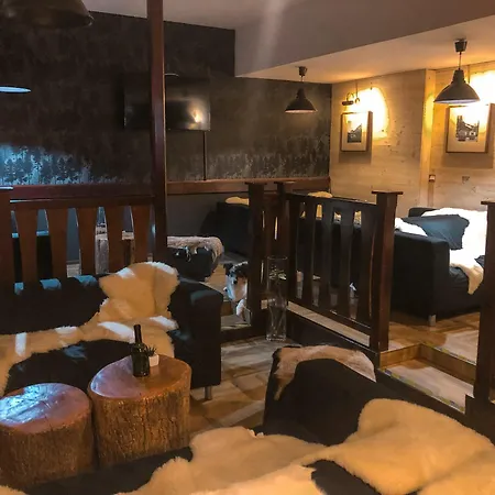 Hotel Crocus 4*