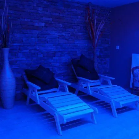 Crocus Hotel 4*