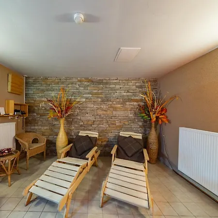 Crocus Hotel