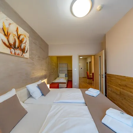Crocus Hotel