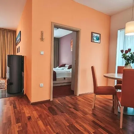 Hotel Crocus 4*