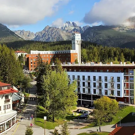 Crocus Hotel 4*